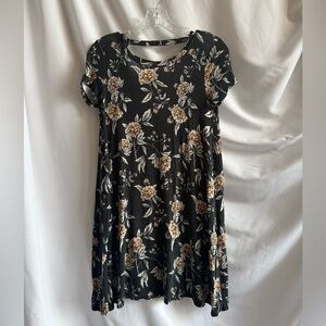 Black Floral Short-Sleeve Shirt Dress - open back